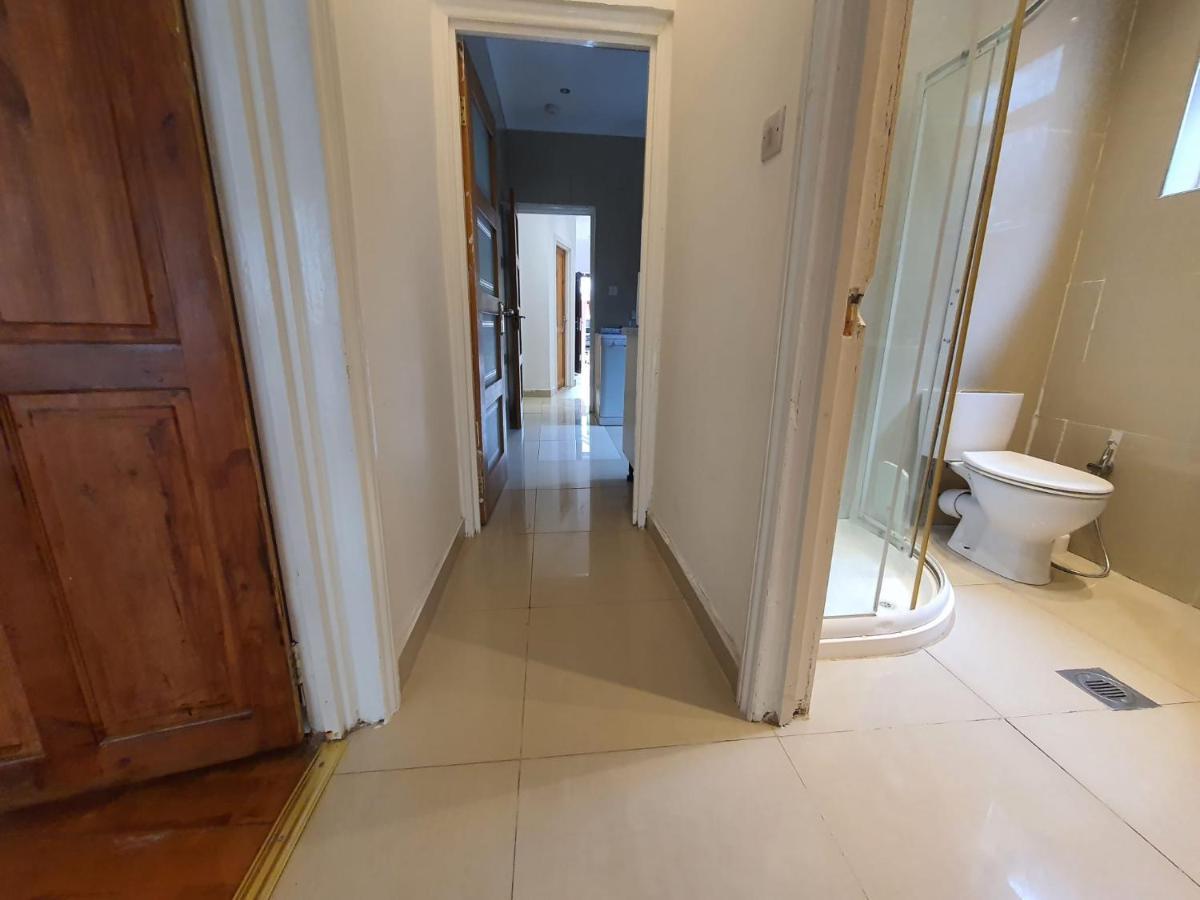 Private Room- Direct Travel Central/ Heathrow London Exterior foto