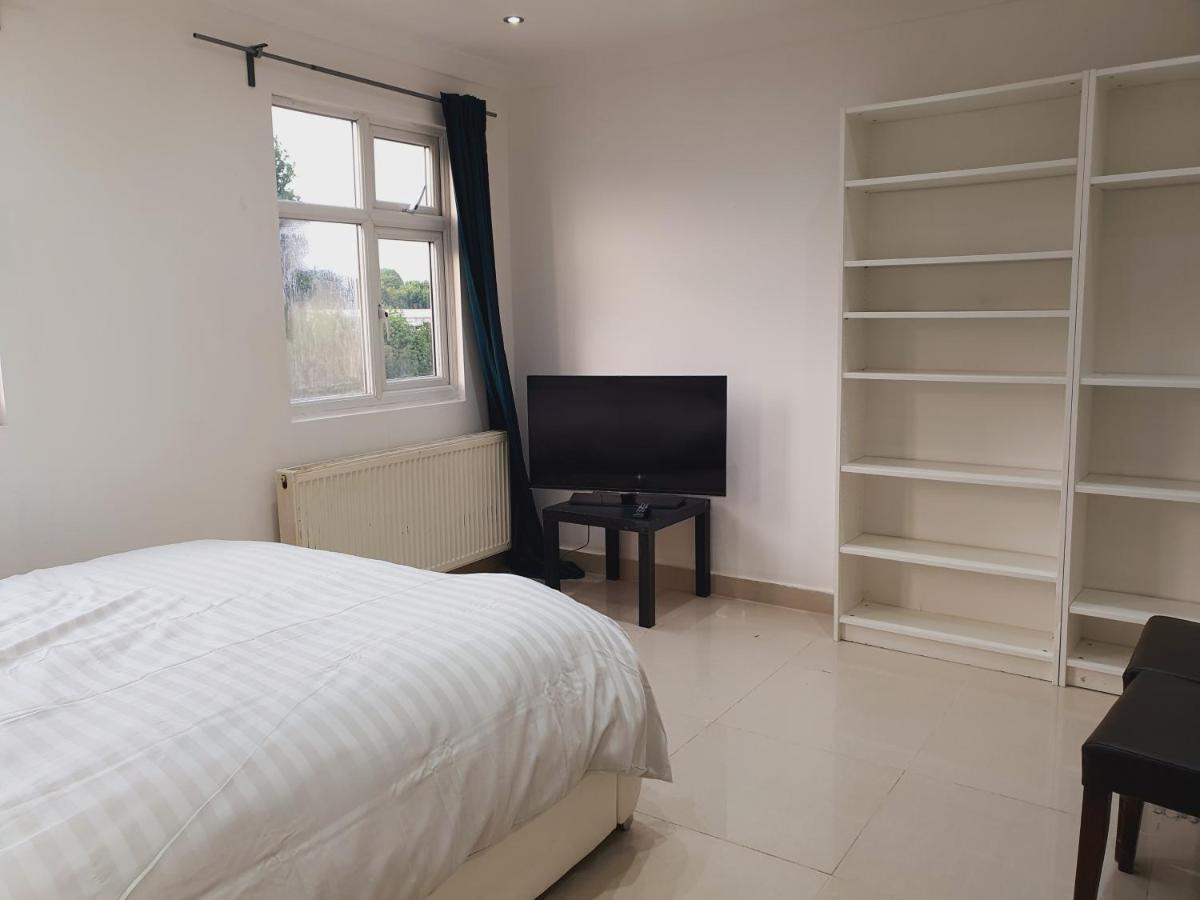 Private Room- Direct Travel Central/ Heathrow London Exterior foto
