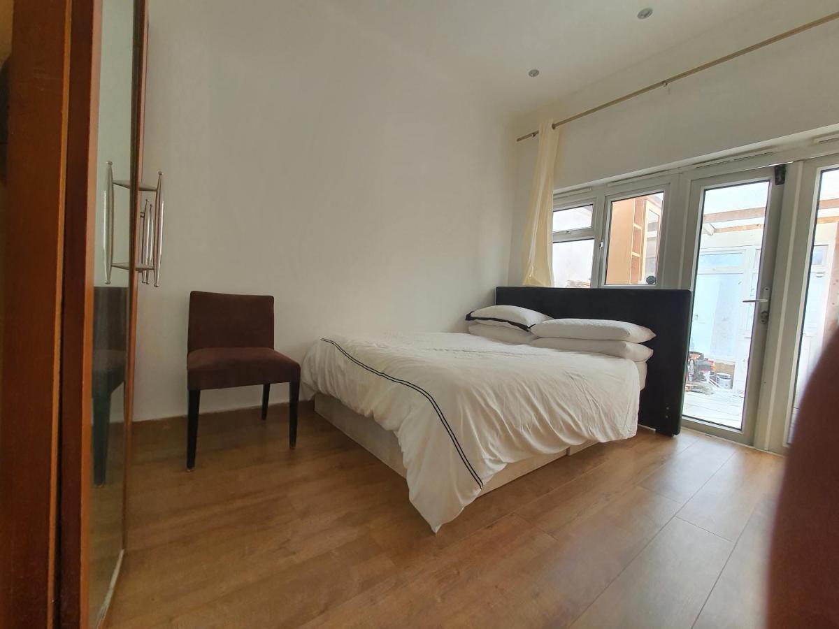 Private Room- Direct Travel Central/ Heathrow London Exterior foto