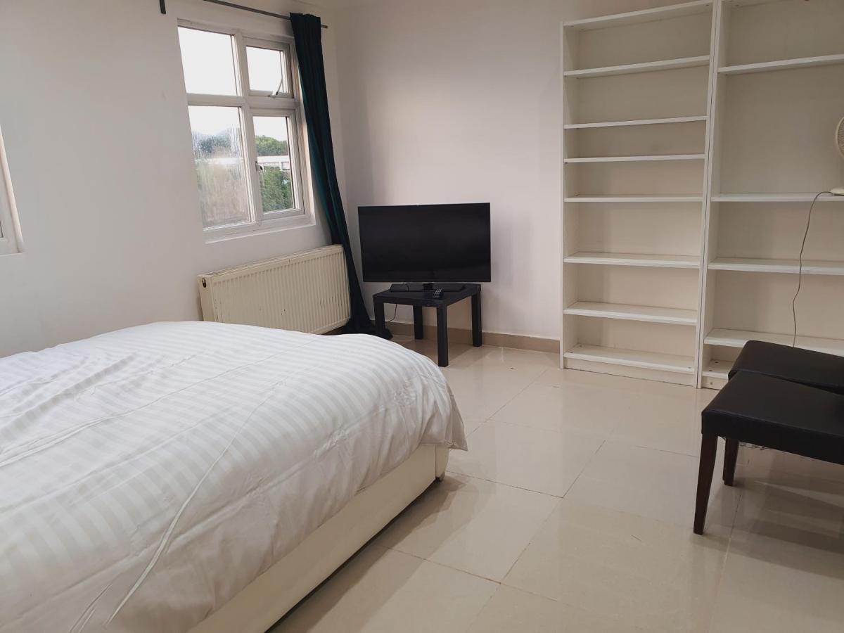 Private Room- Direct Travel Central/ Heathrow London Exterior foto