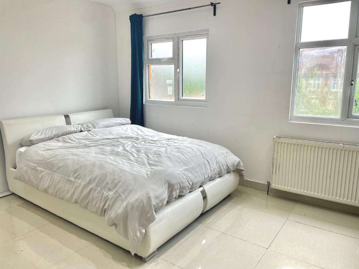 Private Room- Direct Travel Central/ Heathrow London Exterior foto