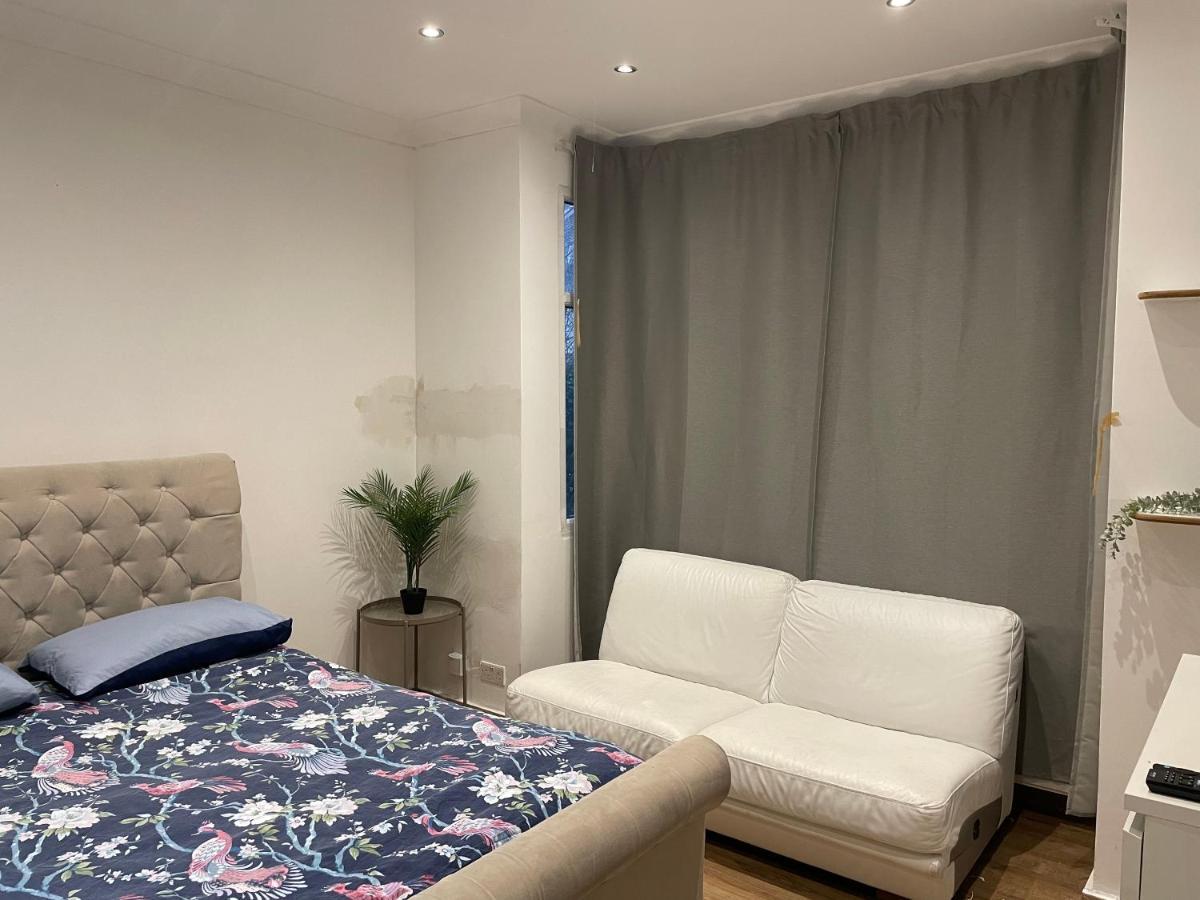 Private Room- Direct Travel Central/ Heathrow London Exterior foto