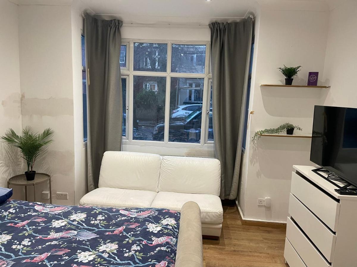 Private Room- Direct Travel Central/ Heathrow London Exterior foto