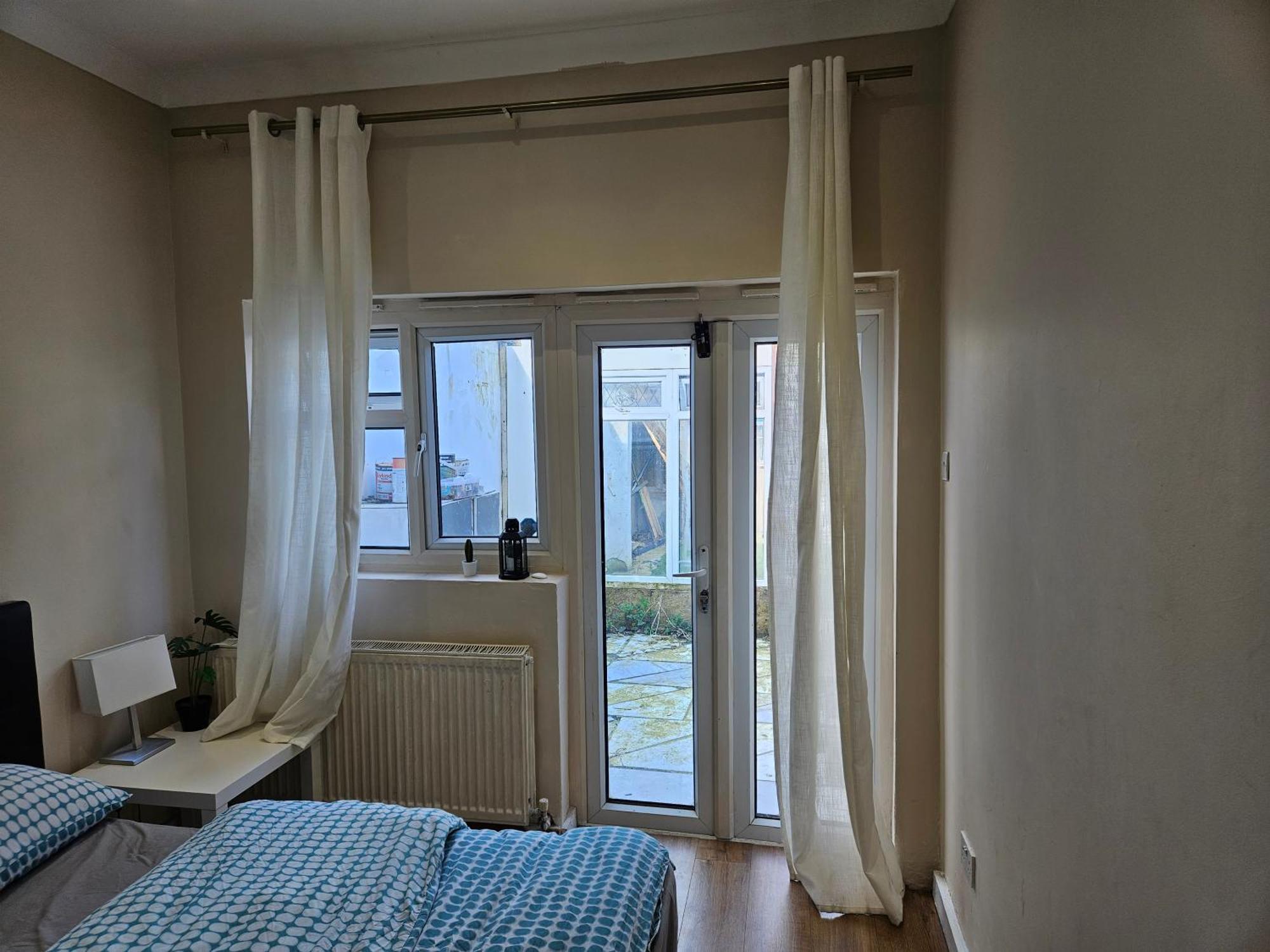 Private Room- Direct Travel Central/ Heathrow London Exterior foto